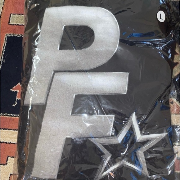 PINKFLAMINGOUSA Other - PINKFLAMINGOUSA Black Sweatshirt NWT